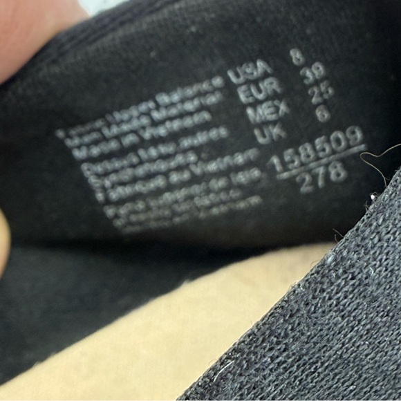 American Eagle Black Ballerina Flats Size 8 Pleated Detailing Round Toe Shape - Picture 9 of 10